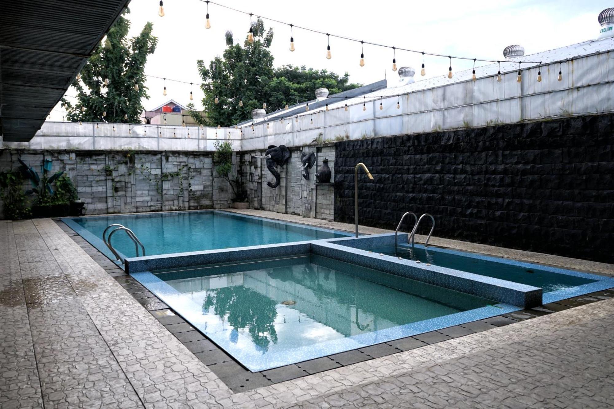 Grand Permata Hijau Hotel Sukabumi Exterior photo